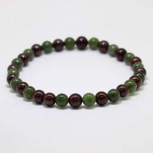 Granaat en nefrite armband